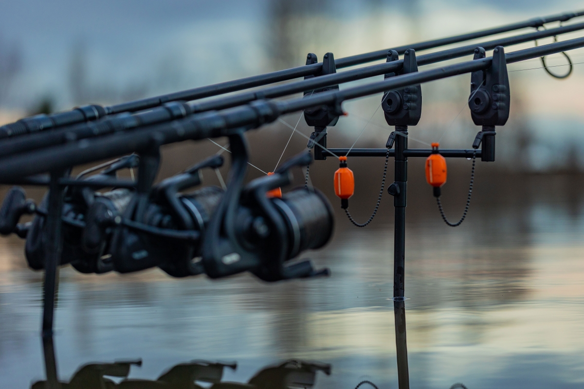 BLACK LABEL SLIM 2 ROD BUZZ BAR (95-110MM)