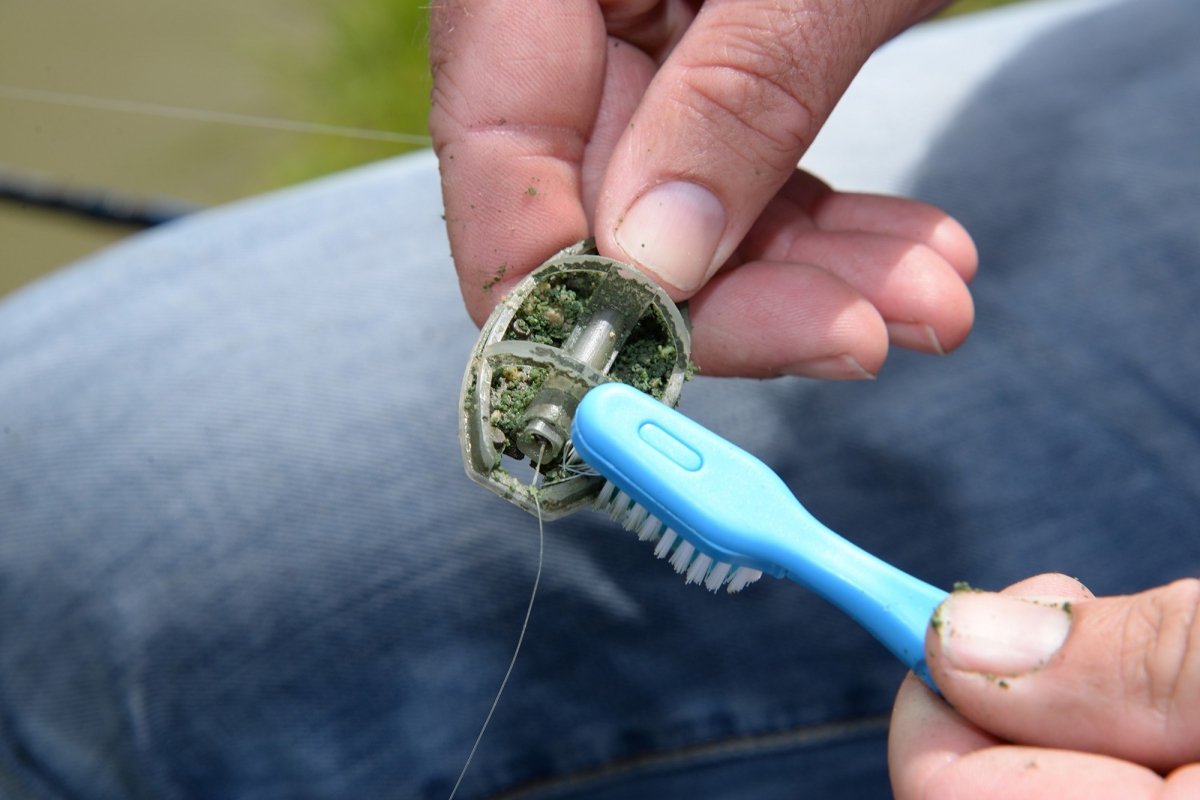 Cresta Method Cleaning Brush