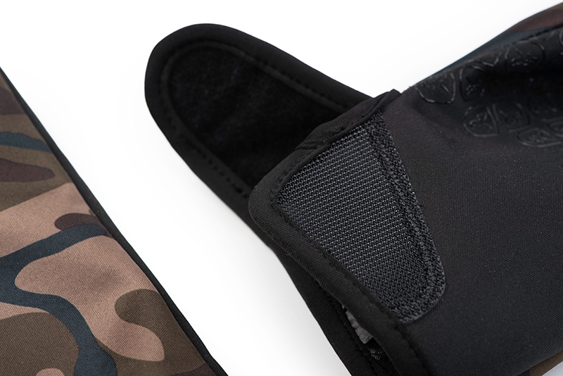 Camo Thermal Gloves Medium