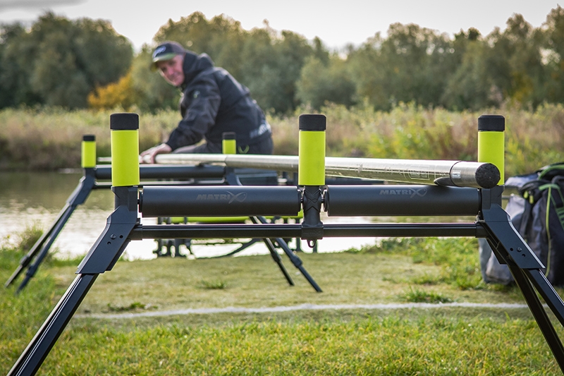 Compact Double Pole Roller