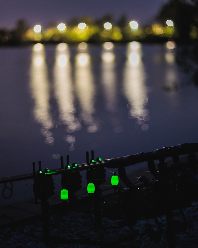 Black Label Dumpy Halo Bobbin Rood