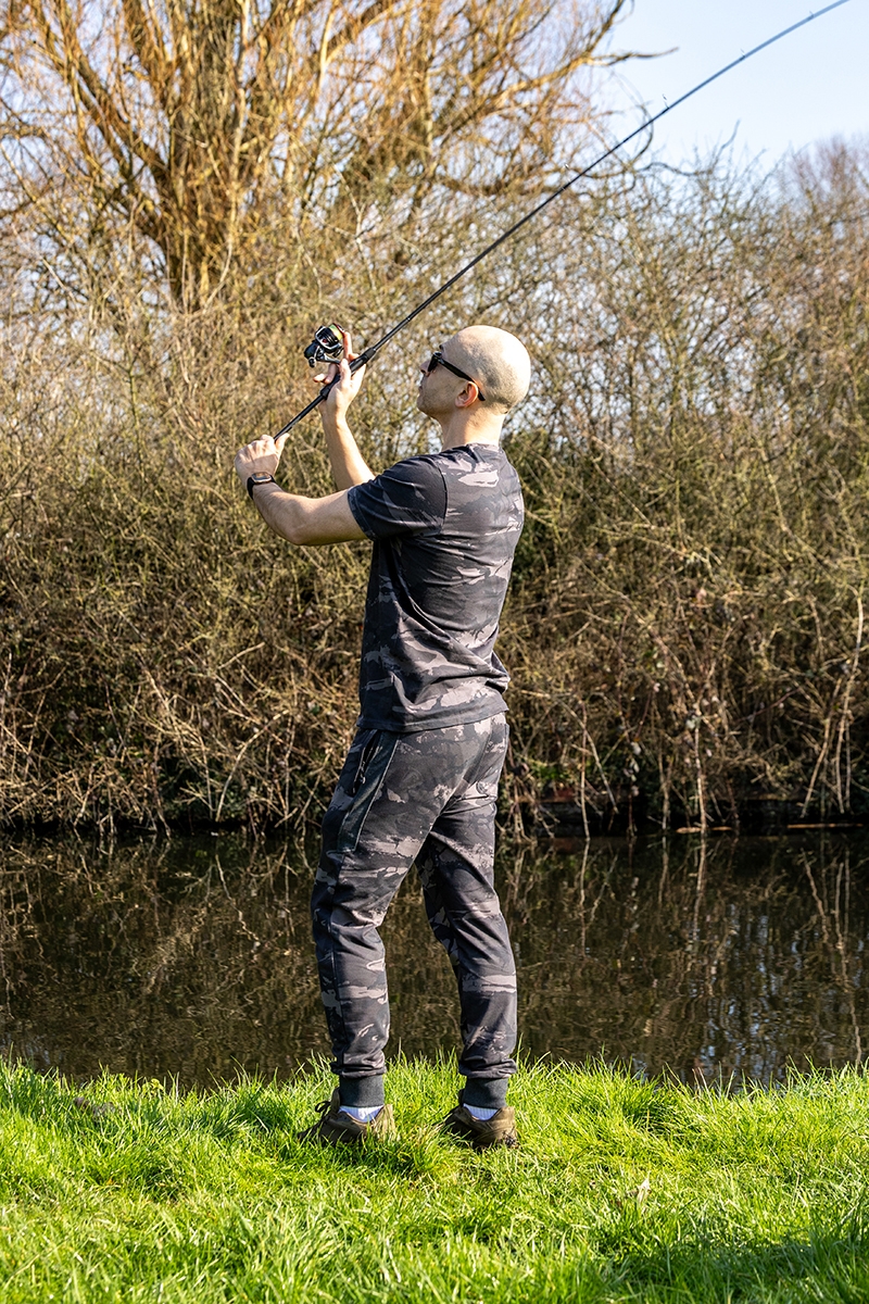 Voyager Camo T-Shirt Small